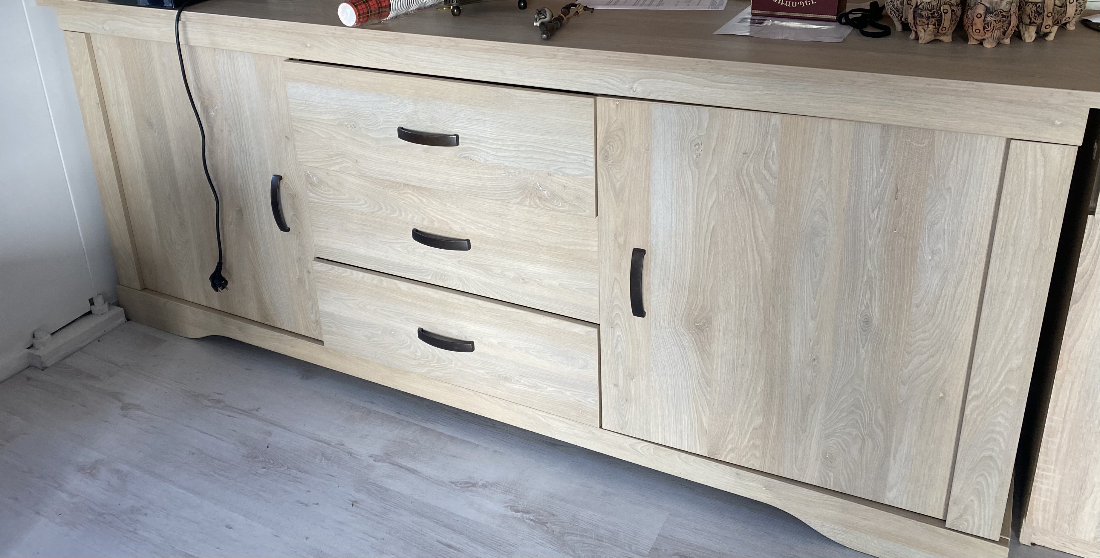 Dressoir met kast. Groot!