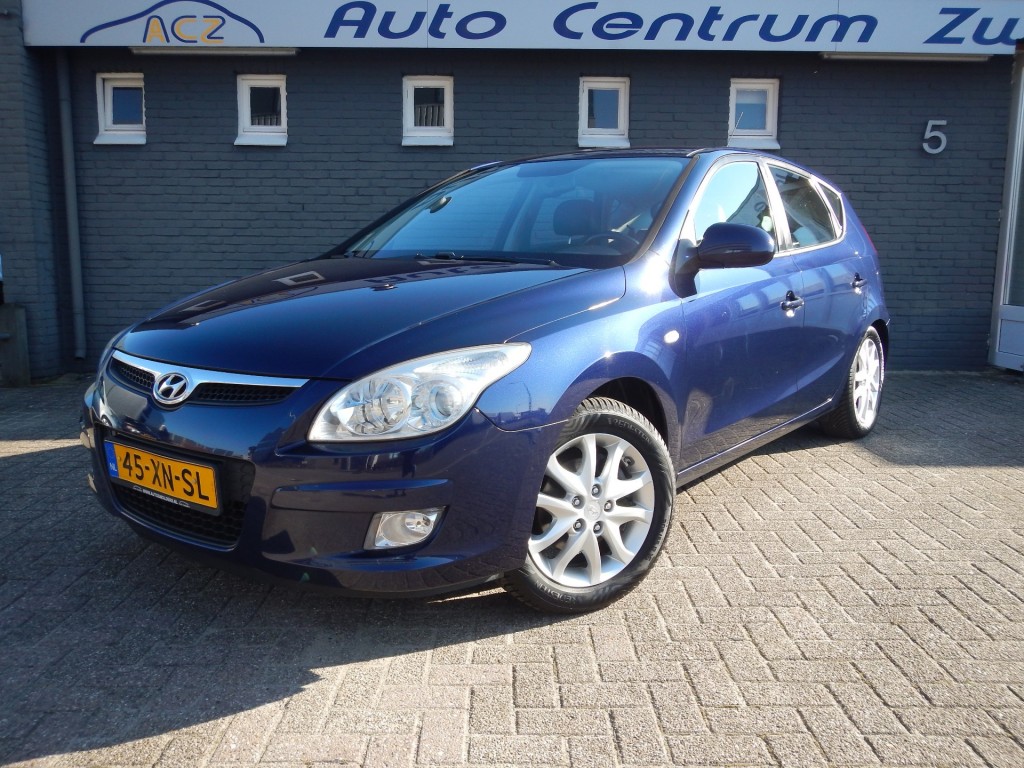 HYUNDAI I30 1.6I STYLE 5 Deurs, Half leder , Airco , Lm velgen