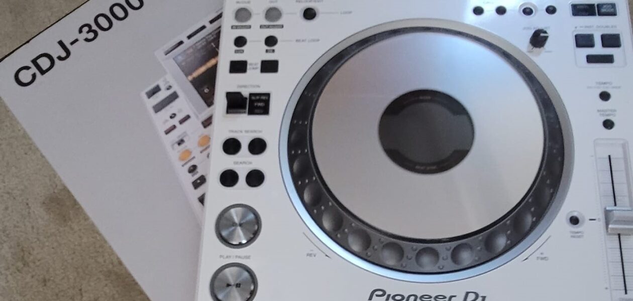 Pioneer DDJ 1000 , DDJ 1000SRT, Pioneer XDJ-RX3, XDJ-XZ