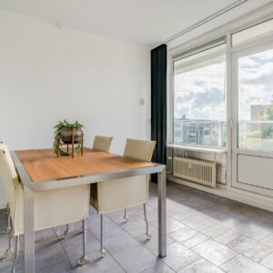 te huur ruim 3 kamer appartement Telemannstraat, Zwolle