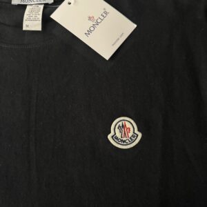 Moncler t shirt maar M