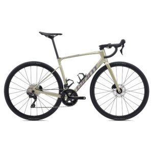 2024 Giant Defy Advanced 2 Road Bike (PIENARBIKESHOP)