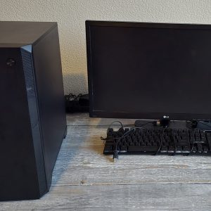 Pc te koop, moederbord, geheugen, ssd, geen processor