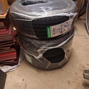 Nieuwe 16 inch banden te koop.